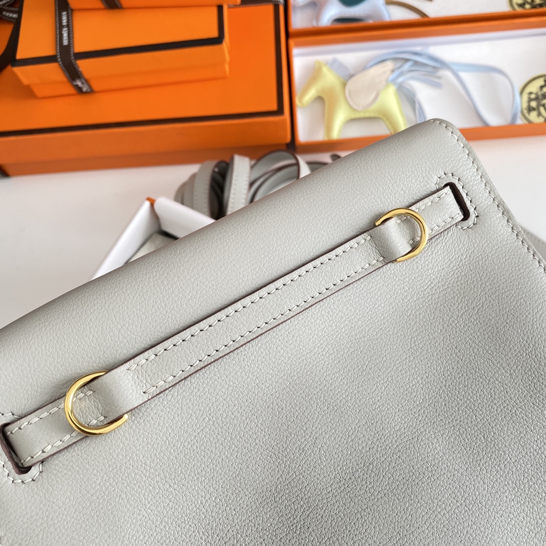 Hermes Kelly Danse Evercolor Bag In Pearl Grey Color